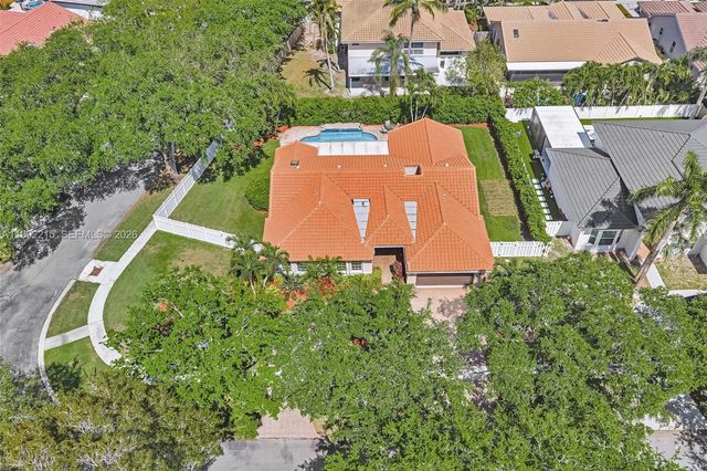 3423 Amsterdam Ave, Cooper City, FL 33026