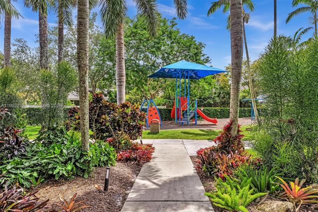 3423 Amsterdam Ave, Cooper City, FL 33026