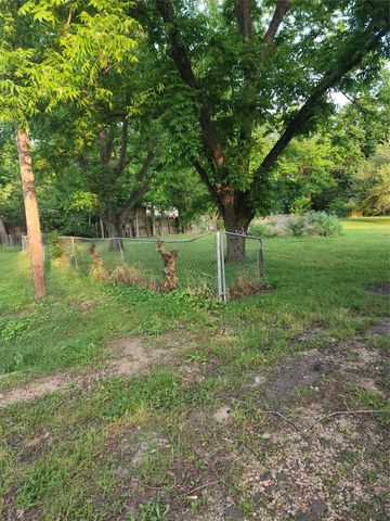 103 Dardenwood Way, Payne Springs, TX 75156