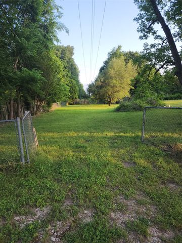 103 Dardenwood Way, Payne Springs, TX 75156