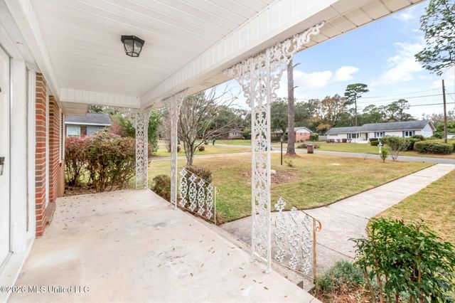 1017 Hillcrest Lane, Mobile, AL 36693