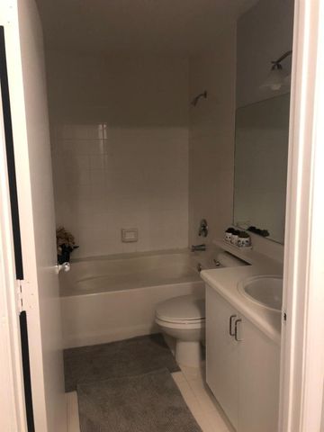 4856 N State Road 7 1304, Coconut Creek, FL 33073