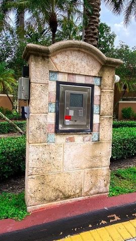 4856 N State Road 7 1304, Coconut Creek, FL 33073