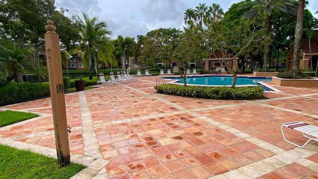 4856 N State Road 7 1304, Coconut Creek, FL 33073