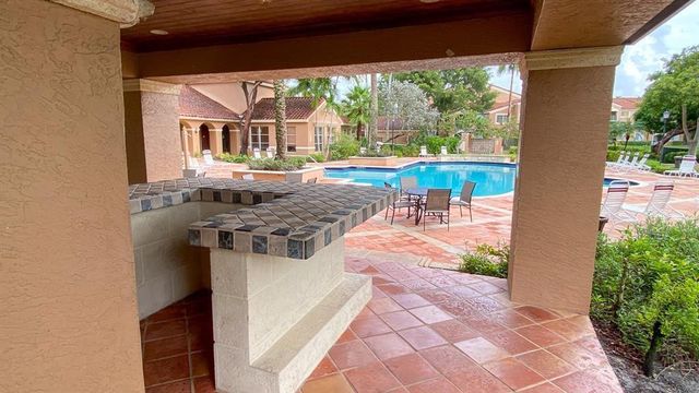 4856 N State Road 7 1304, Coconut Creek, FL 33073