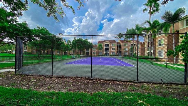 4856 N State Road 7 1304, Coconut Creek, FL 33073