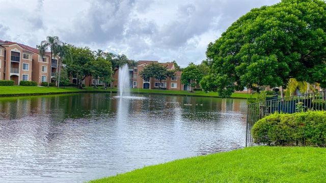 4856 N State Road 7 1304, Coconut Creek, FL 33073