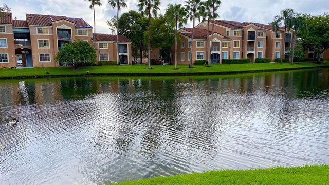 4856 N State Road 7 1304, Coconut Creek, FL 33073