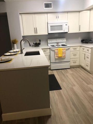 4856 N State Road 7 1304, Coconut Creek, FL 33073