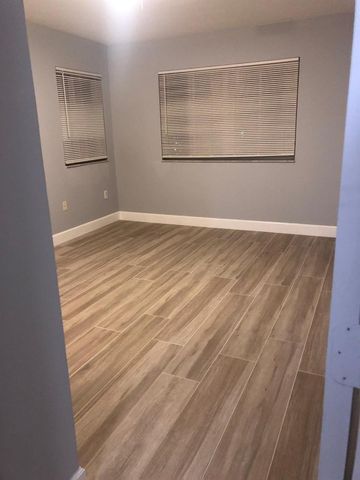 4856 N State Road 7 1304, Coconut Creek, FL 33073