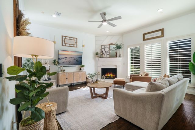 1318 Cottonwood Drive, Celina, TX 75009