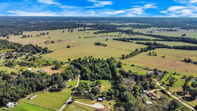 591 Hay Meadow Lane, Shepherd, TX 77371