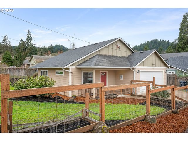 246 S 70TH St, Springfield, OR 97478