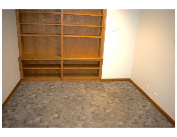 415 Washington Street 109, Waukegan, IL 60085