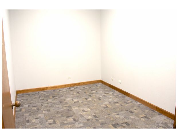 415 Washington Street 109, Waukegan, IL 60085