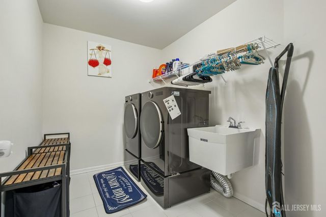 26 Wisteria Court, Monroe, NJ 08831