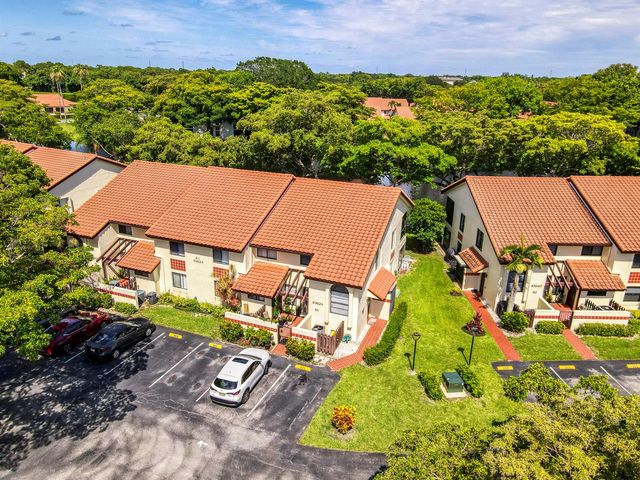10624 Tropic Palm Avenue 202, Boynton Beach, FL 33437