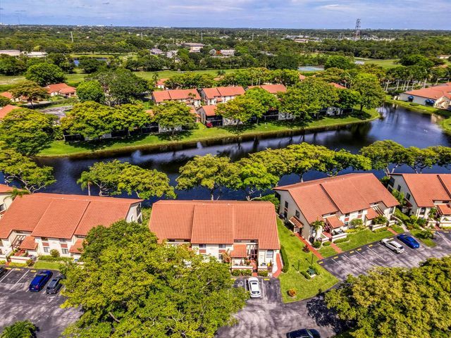 10624 Tropic Palm Avenue 202, Boynton Beach, FL 33437