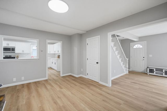 55 Fuller St, Chicopee, MA 01020