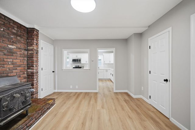 55 Fuller St, Chicopee, MA 01020