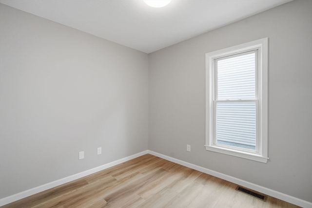 55 Fuller St, Chicopee, MA 01020