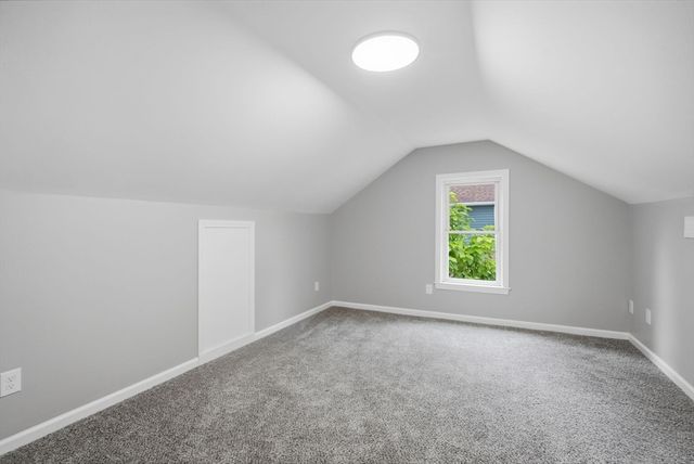 55 Fuller St, Chicopee, MA 01020