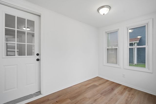 55 Fuller St, Chicopee, MA 01020