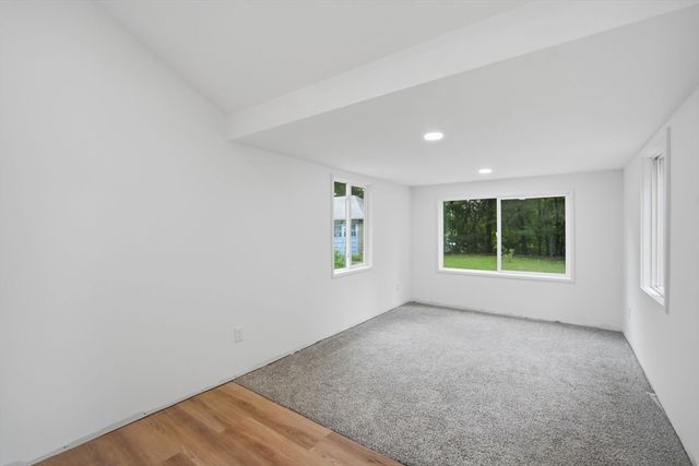 55 Fuller St, Chicopee, MA 01020
