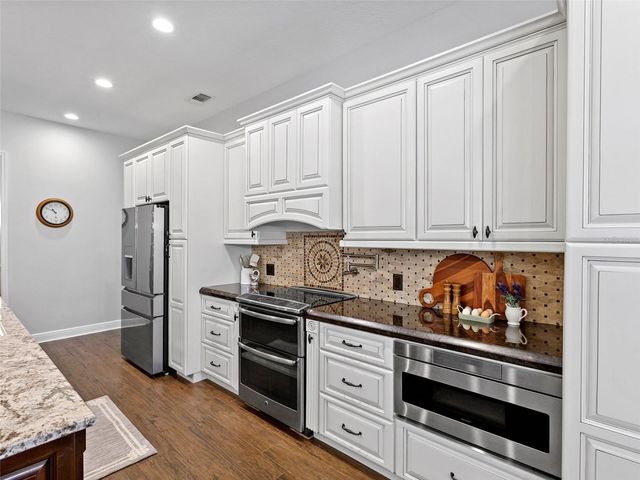 6107 KINGBIRD MANOR DRIVE, Lithia, FL 33547