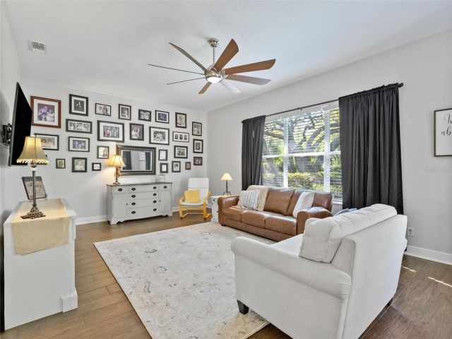 6107 KINGBIRD MANOR DRIVE, Lithia, FL 33547