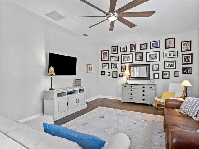 6107 KINGBIRD MANOR DRIVE, Lithia, FL 33547