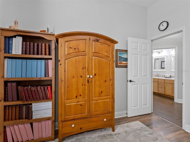 6107 KINGBIRD MANOR DRIVE, Lithia, FL 33547