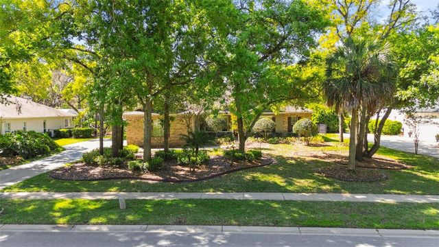 6107 KINGBIRD MANOR DRIVE, Lithia, FL 33547