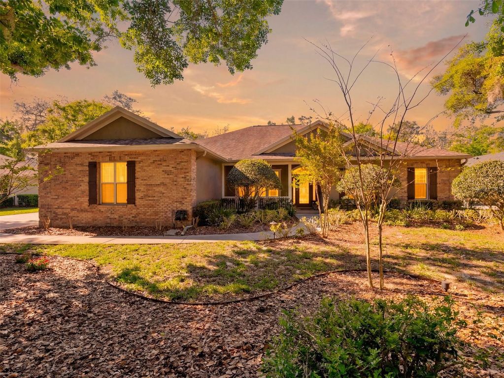 6107 KINGBIRD MANOR DRIVE, Lithia, FL 33547