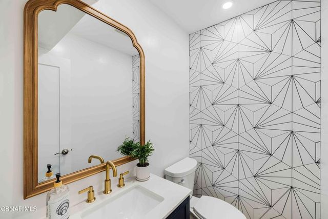 5113 Whitecap Street, Oxnard, CA 93035