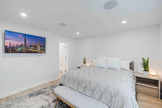 5113 Whitecap Street, Oxnard, CA 93035