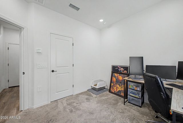 1821 E BERNIE Lane 103, Gilbert, AZ 85295