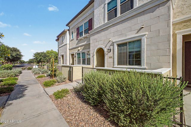 1821 E BERNIE Lane 103, Gilbert, AZ 85295