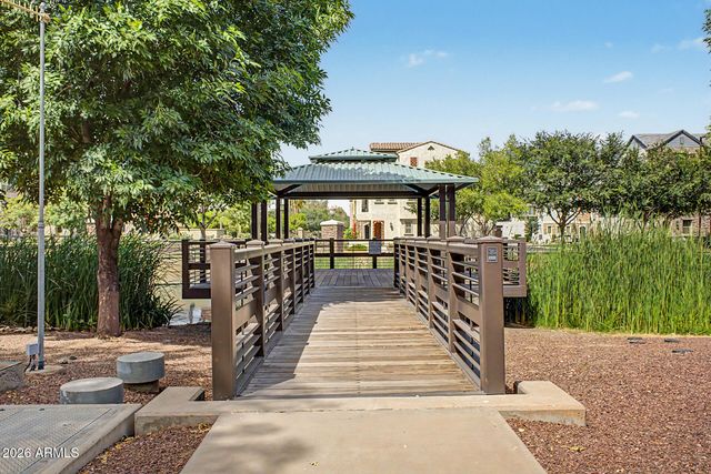 1821 E BERNIE Lane 103, Gilbert, AZ 85295