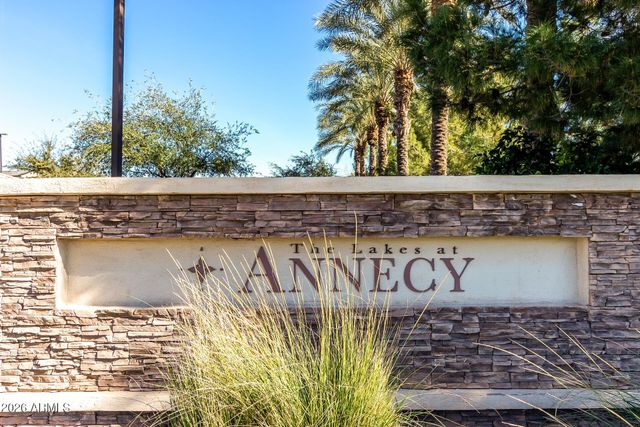 1821 E BERNIE Lane 103, Gilbert, AZ 85295