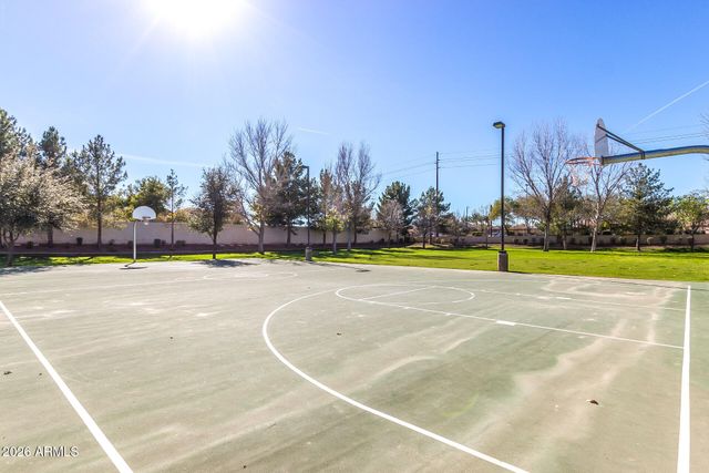 1821 E BERNIE Lane 103, Gilbert, AZ 85295