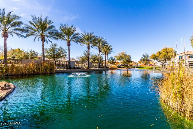 1821 E BERNIE Lane 103, Gilbert, AZ 85295