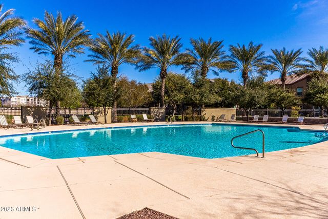 1821 E BERNIE Lane 103, Gilbert, AZ 85295