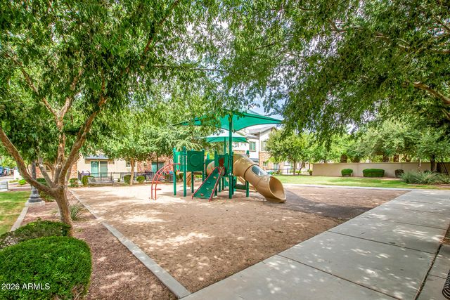 1821 E BERNIE Lane 103, Gilbert, AZ 85295