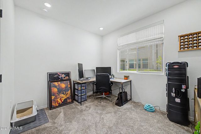 1821 E BERNIE Lane 103, Gilbert, AZ 85295