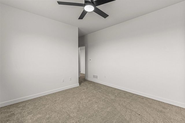 801 Crestview Drive, Solon, IA 52333