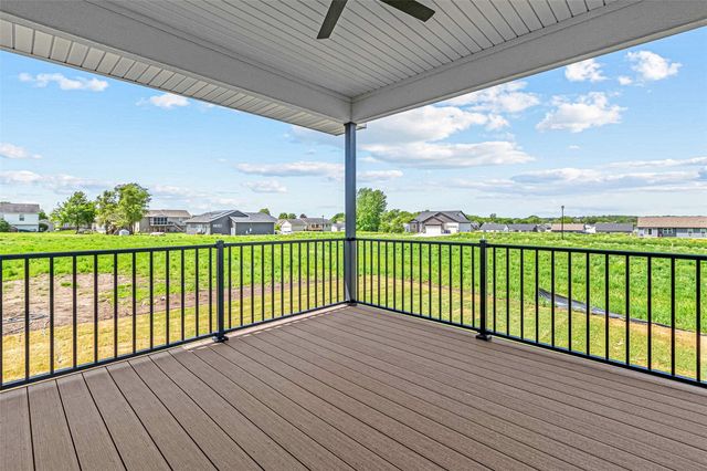 801 Crestview Drive, Solon, IA 52333
