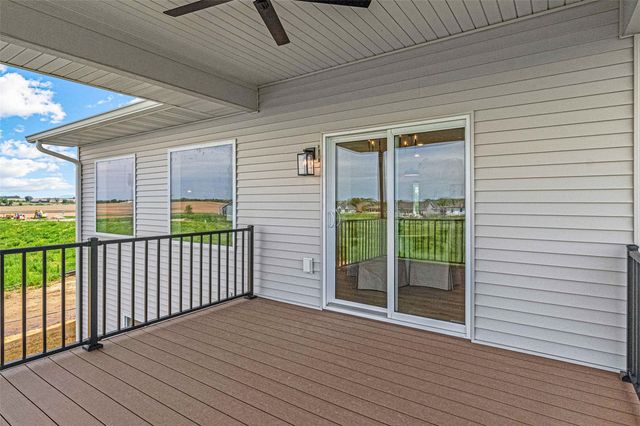 801 Crestview Drive, Solon, IA 52333