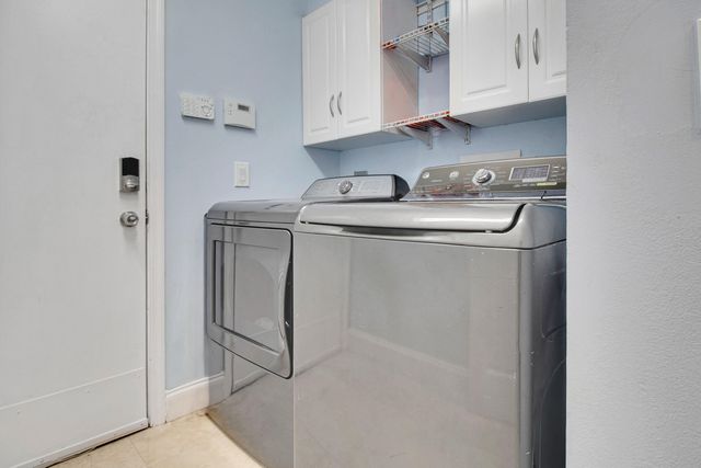 1948 NW 130th Avenue, Pembroke Pines, FL 33028