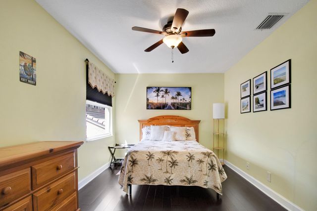 1948 NW 130th Avenue, Pembroke Pines, FL 33028